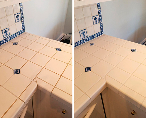 Tile Counter and Backsplah Before and After a Grout Cleaning in Palmetto